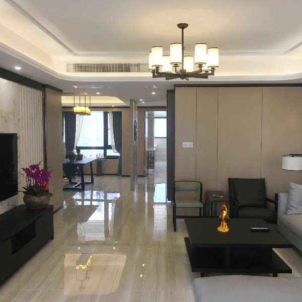 ����ʽ���ĵƾ��ص�