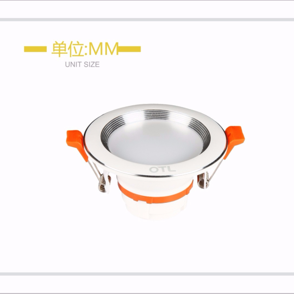 09ģ����ɫ�ƣ�LEDͲ��